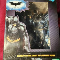 Kotobukiya ARTFX Batman The Dark Knight Statue 