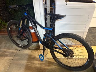 Giant Trance Medium Mountain Bike