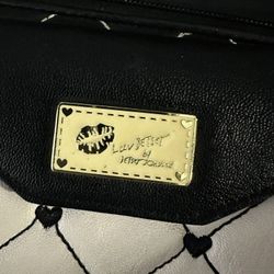Woman’s Wallet 