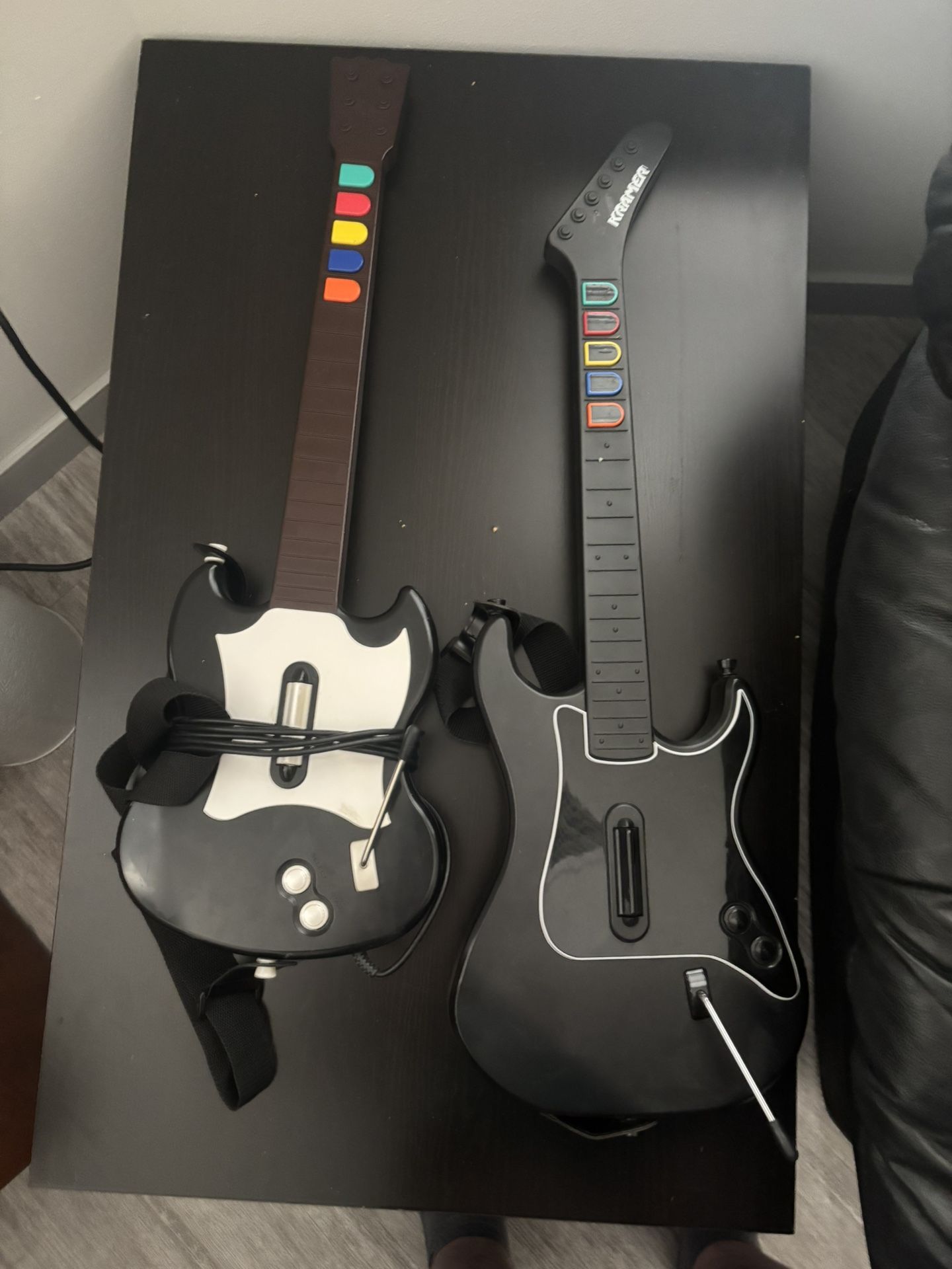 Guitar Hero Guitars (PS2)