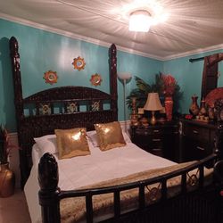 Beautiful Bamboo Pineapple Queen Bedroom Set 