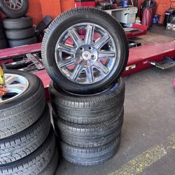 17s Cadillac Wheels Tires 235/55/17 Michelin 