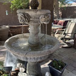 Fountain - 2 Tier - Large With Lion Heads