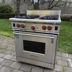 Delivered! Wolf 30” Professional Range 4 Burner Natural Gas R304