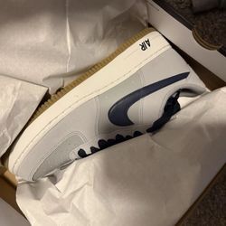 Nike Air Force 1'07 LV8 Men's Lt Smoke Grey/Armory Navy Size 9.5