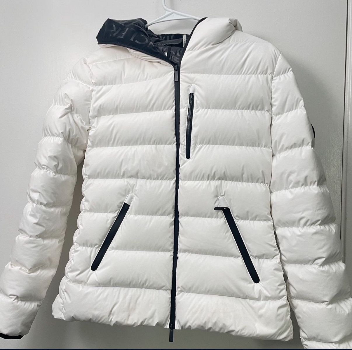 Moncler Herbe Hooded Short Down Jacket