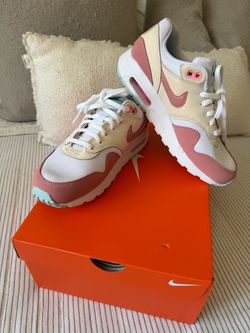 Nike Air Max 1 Sneakers