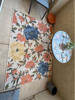 Outdoor rug