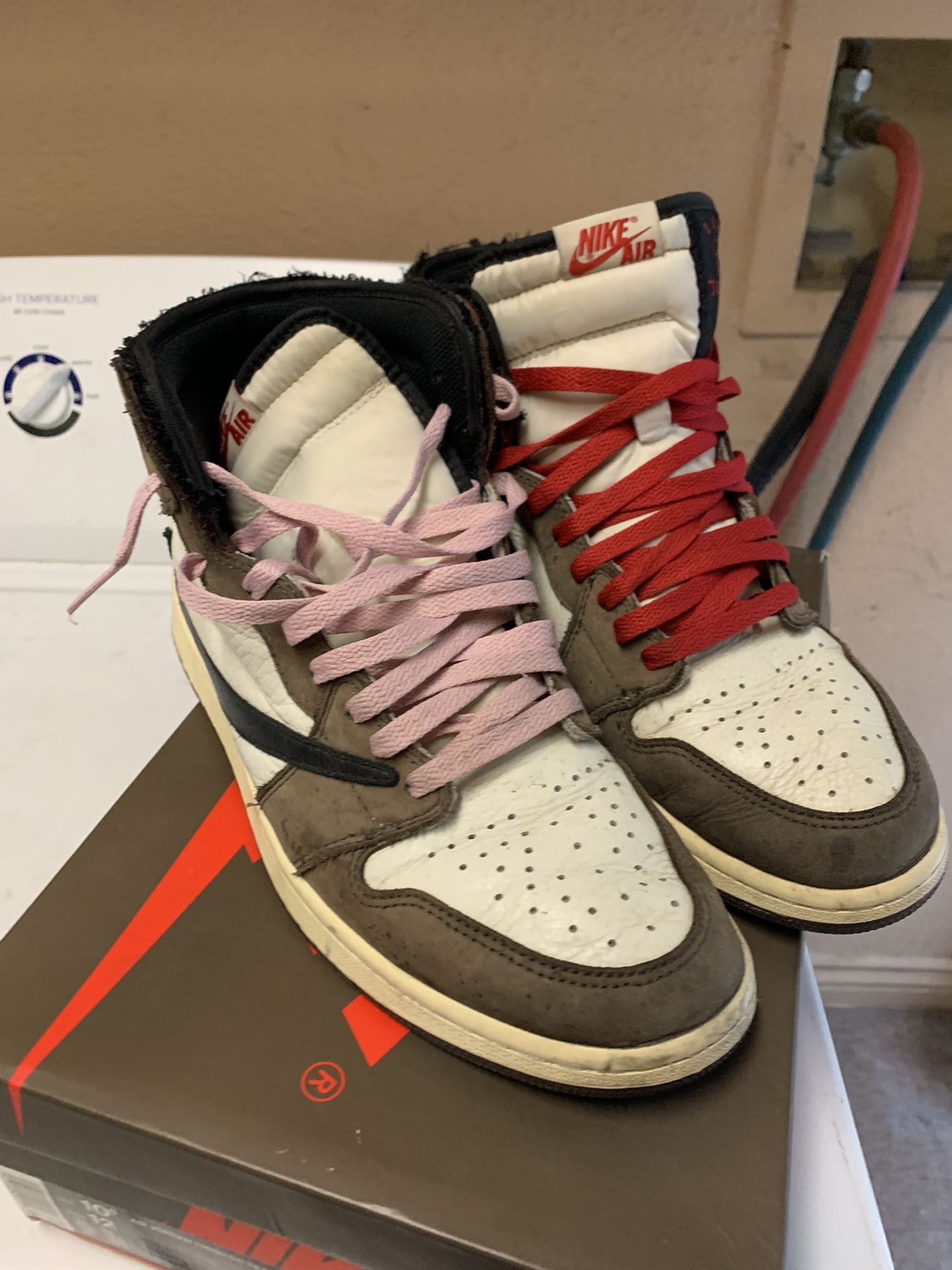travis scott 1s price
