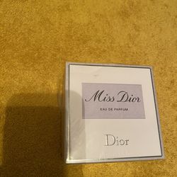 Perfume. Miss Dior Eau De Parfum 3.4. Onzas 