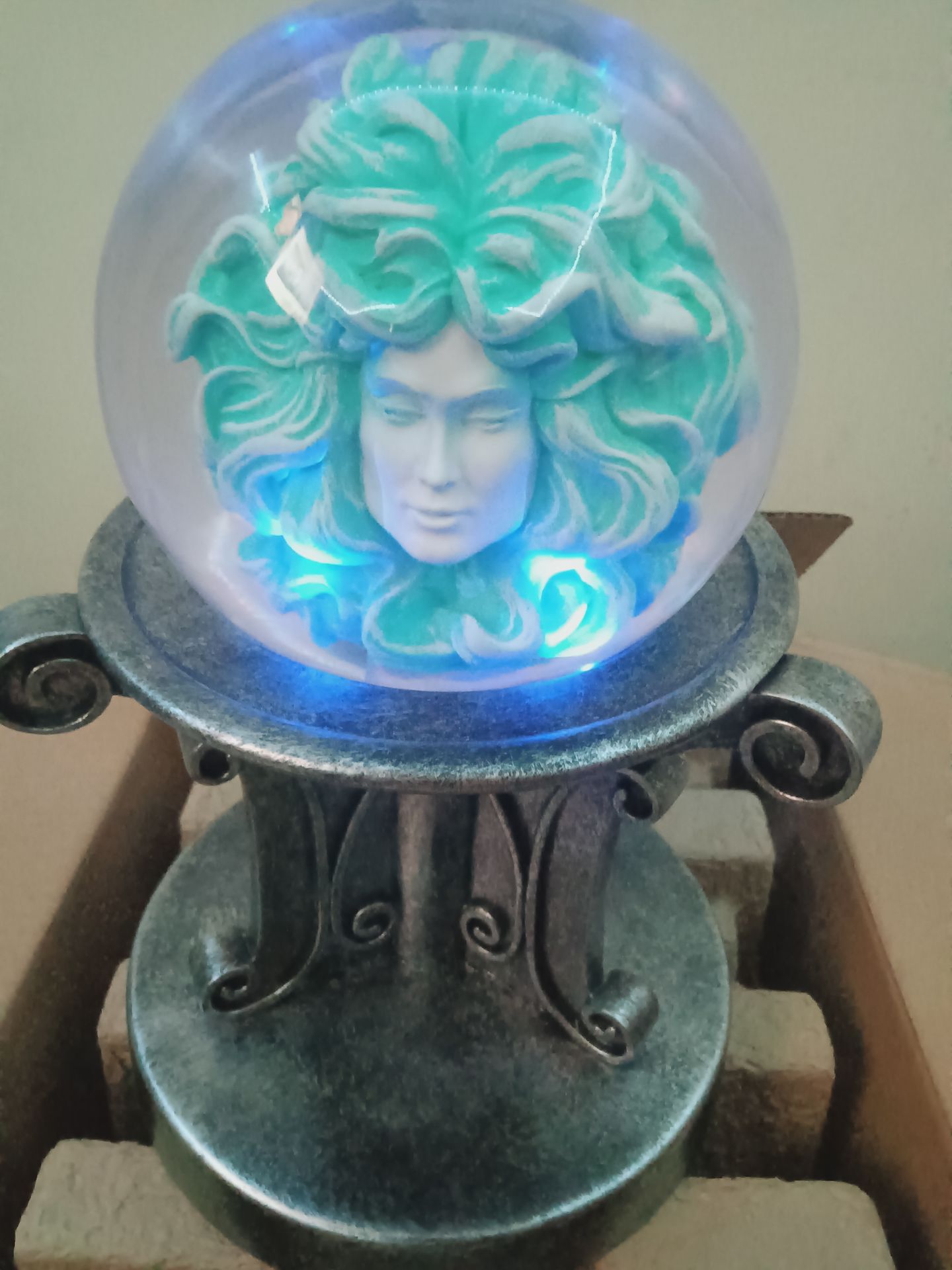 Disney Parks Haunted Mansion Madame Leota Crystal Ball Light-Up Figurine / Decor
