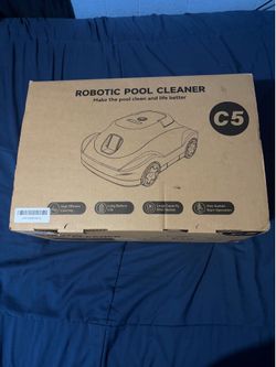 C5 cordless robotic pool cleaner