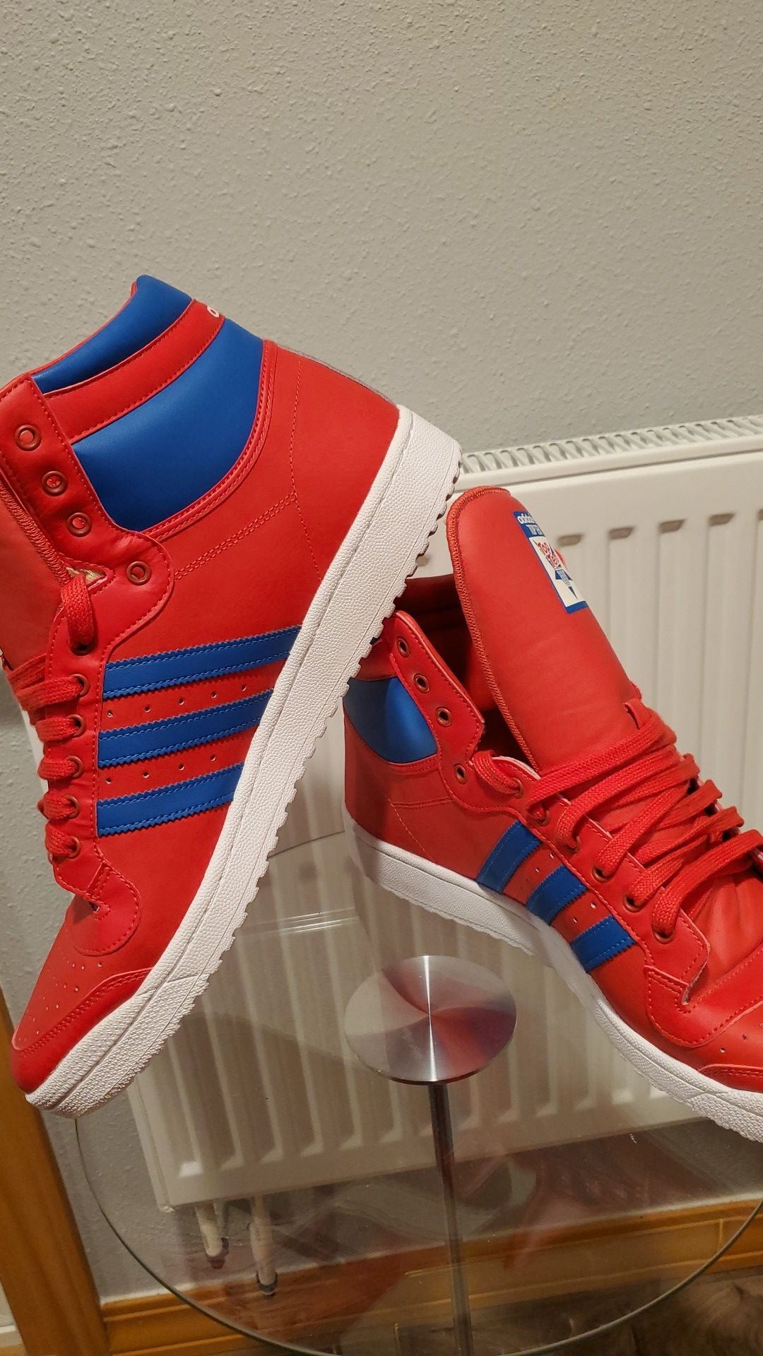 Red/blue Adidas Originals Top 10