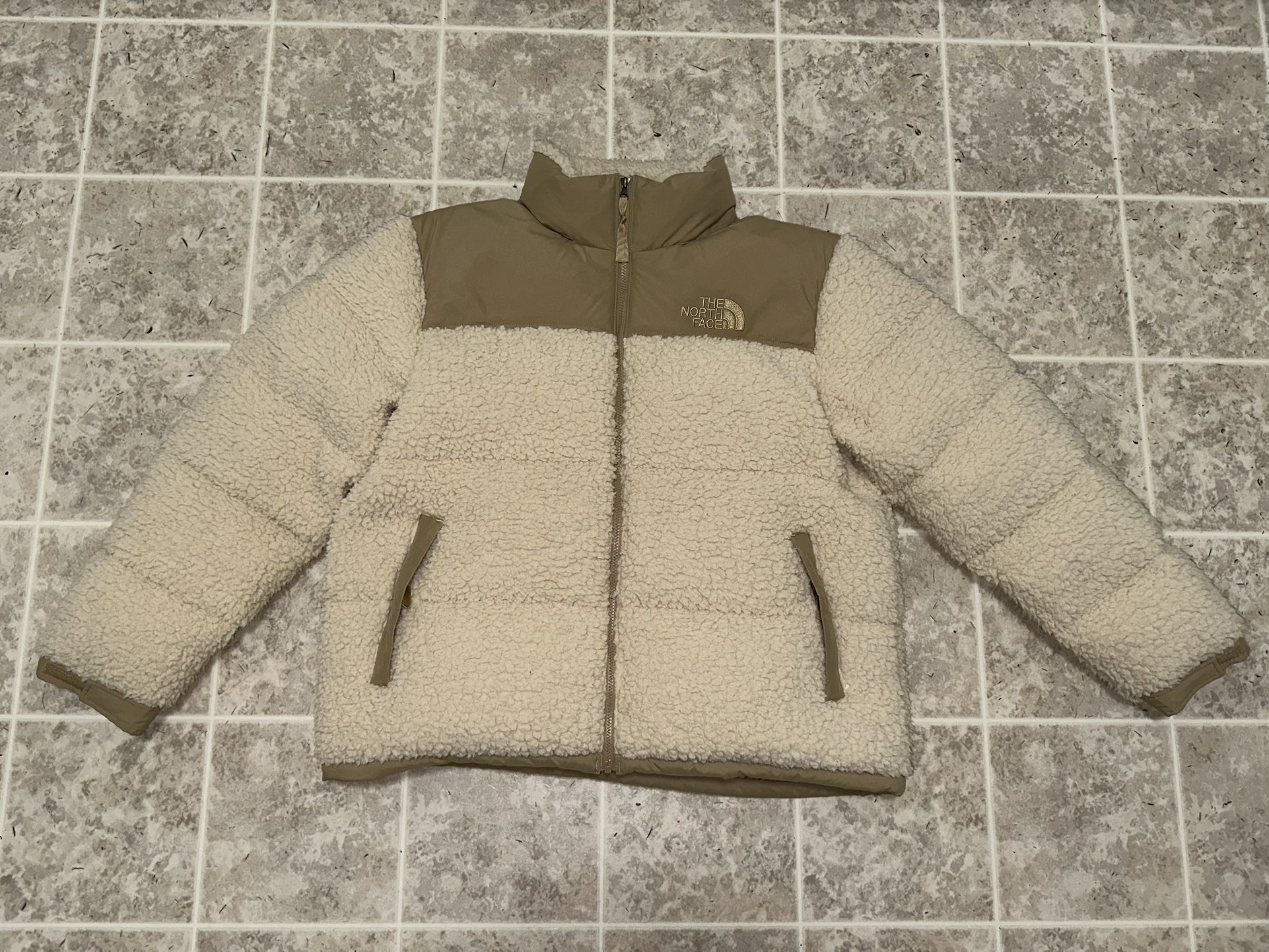 THE NORTH FACE UNISEX SHERPA NUPTSE HIGH PILE JACKET Sand/Kelp Tan XL XXL