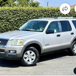 2005 Ford Explorer