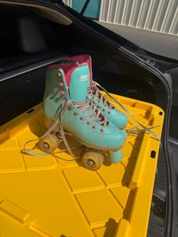 Women’s roller skates size 8