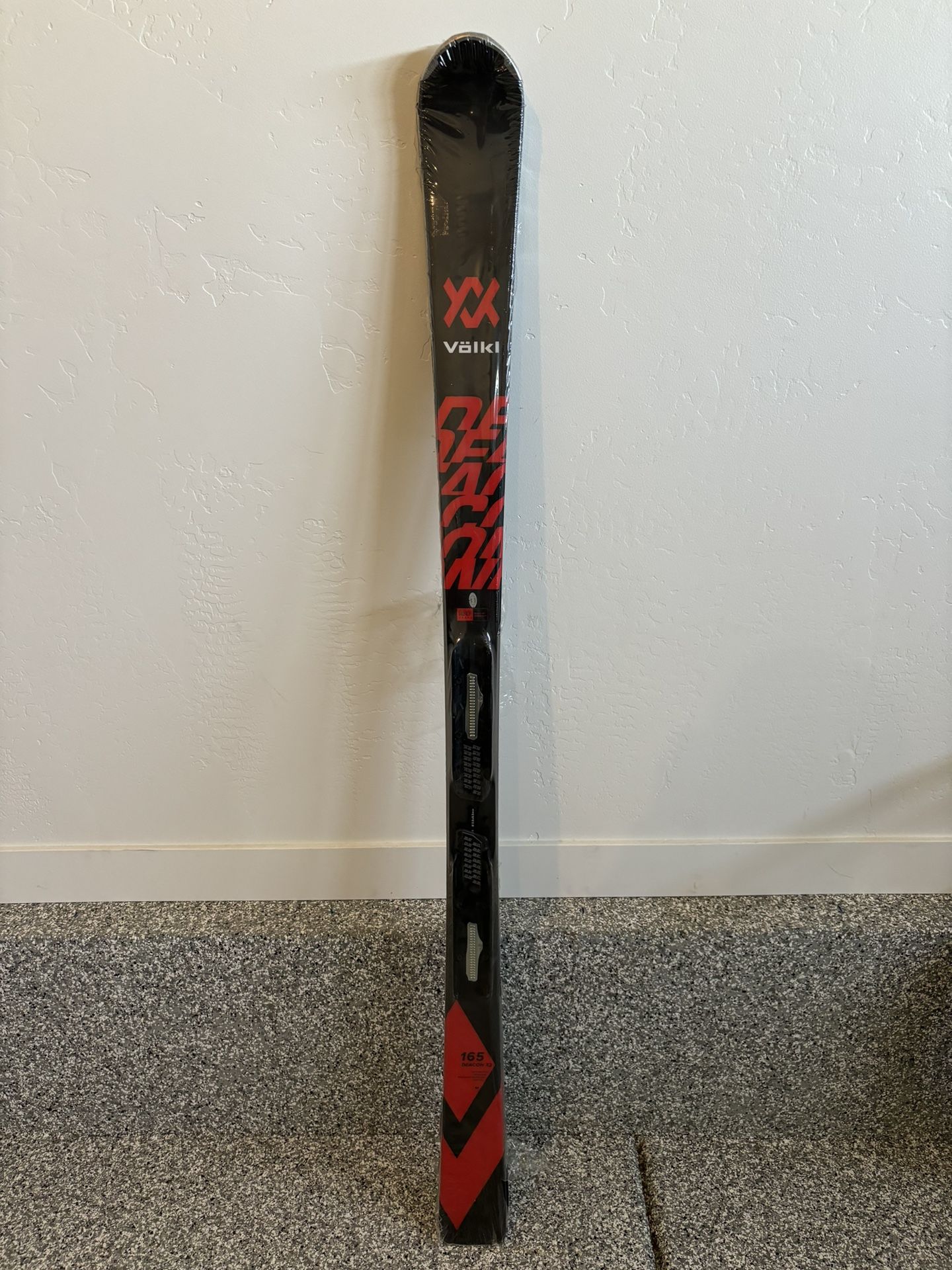 New Volkl Deacon 7.2 Skis-165