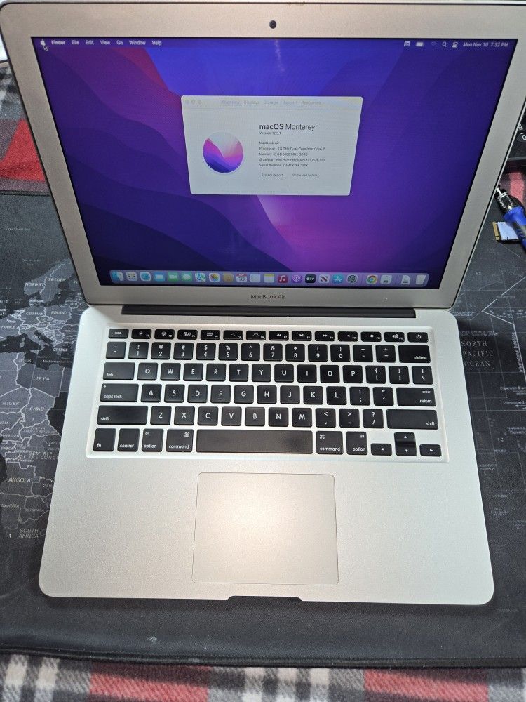 MacBook Air - 8GB, 128GB SSD, 2017