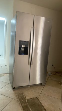 Side by side refrigerator