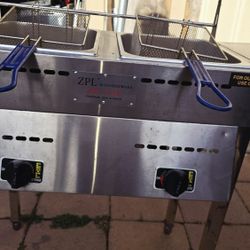 Stainless steel fryer propane 
Brand new 