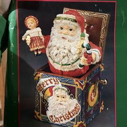 House of Lloyd Christmas Around the World Nicholas Music Box