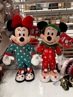 Mickey and Minnie Mouse Christmas Greeters