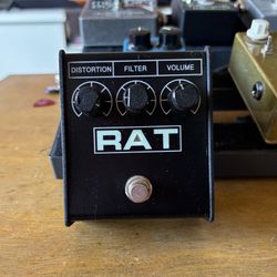 Like new ProCo RAT 2 Glows! Distortion Pedal Overdrive Guitar