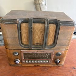 Vintage 1930s-1940s RCA Victor Wooden Tube Radio - Working Push-Button AM, LA Stations (KFI, KNX, etc.)