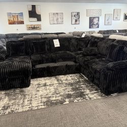 🖤 Black Corduroy Sectional w/ Sleeper & Storage – $1799 DEAL!