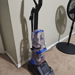 Bissell Carpet Cleaner – Like New (Used Once) + Brand New Cleaning Solution Included