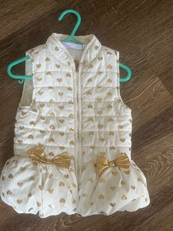Chaleco Acolchado Blanco con Corazones Dorados Niña - Talla 3T
