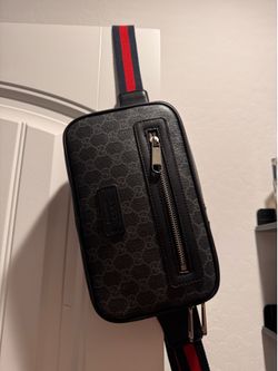 Men’s crossbody bag