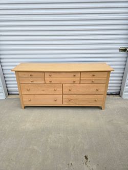 Vintage Stanley Furniture Solid Wood 7-Drawer Dresser – Scandi / Shaker Style