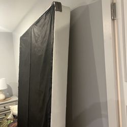 Stearn’s And Foster box spring