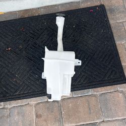 2014 Toyota Camry   Reservoir