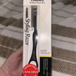 Feather Barber Razor *Barber Cape Included*