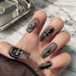 Press on nail