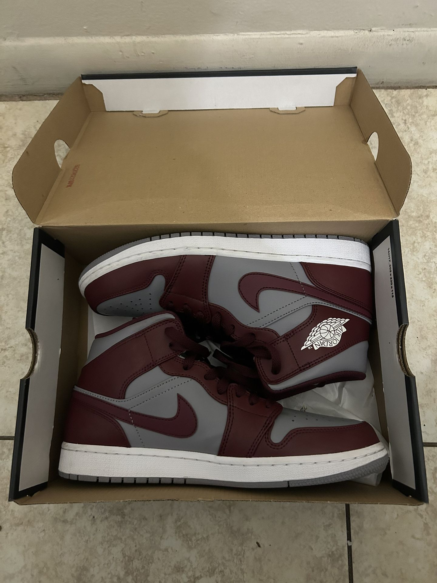 Nike Air Jordan Mid Shoes Grey White Cherry