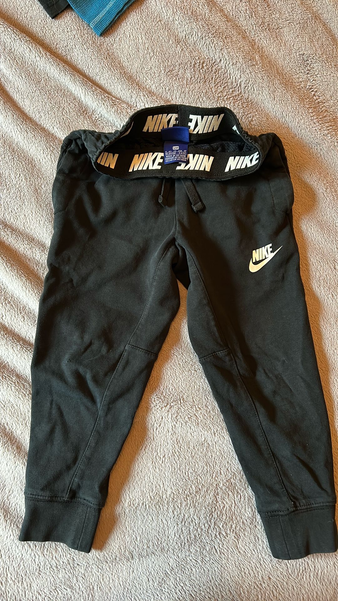 Nike 4/xs Kids Sweatpants