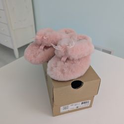 New Pink UGG Slippers Size 8