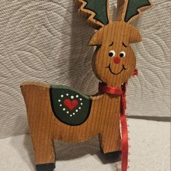 CHRISTMAS HANDMADE WOODEN REINDEER ORNAMENT  DECOR  APROX 5 1/2" PRE-OWNED  