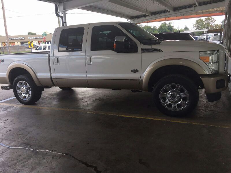 Ford F-250 con enganche desde $7000