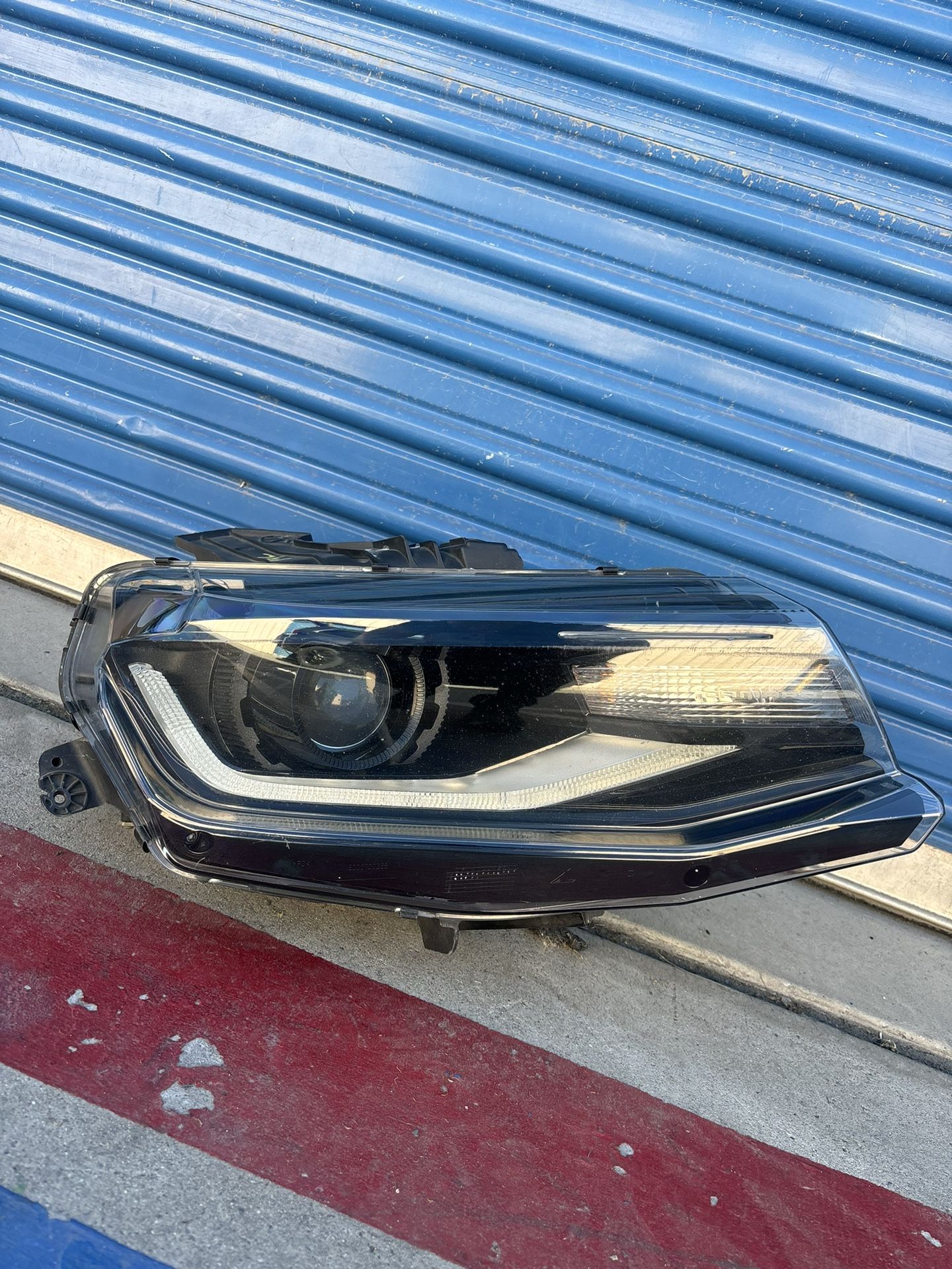 2016,2017,2018,2019,2020,2021,2022 Chevy Camaro,ZL1 Headlight/Foco Delantero Rh Passenger Oem Ask