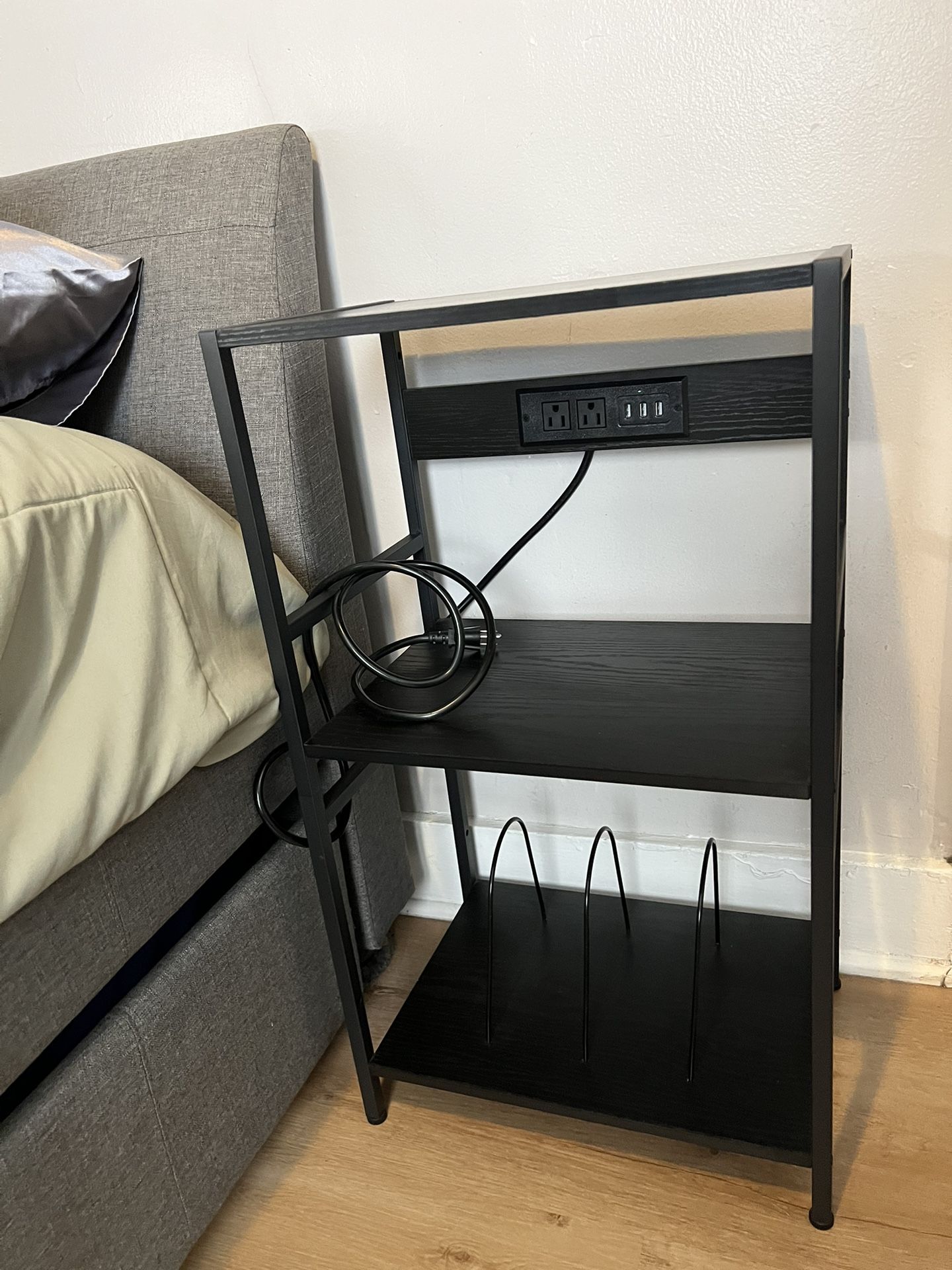 Night Table /Auxiliar Table