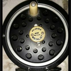 Vintage 60s? Pflueger MEDALIST 1495 Fly Fishing Reel - Made in the U.S.A. Collectible. Sports, rivers, 