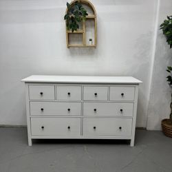 8 Drawer Dresser 