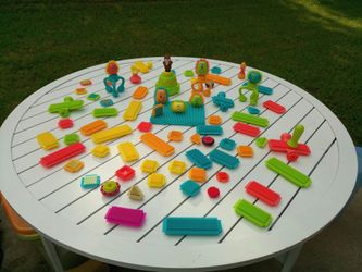 Rare Parents Build Me Up Bristle Blocks Twirlie Tots Playset **Huge Set and Pieces*