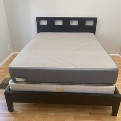 FULL BED WITH WOOD BED FRAME AND POSTUREPEDIC MATTRESS