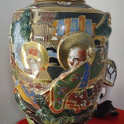 12" Japanese Satsuma Meiji period Vase