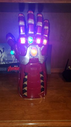 Marvel Legends Power Gauntlet